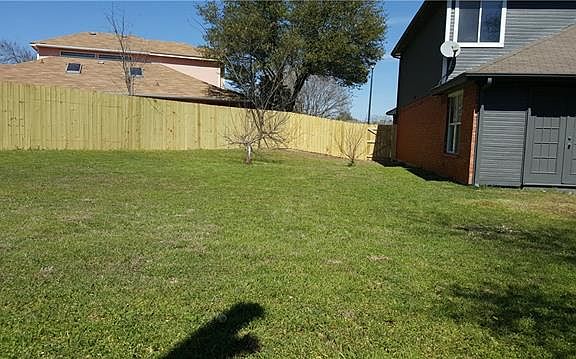 4th image of 564 Majestic Park Ln