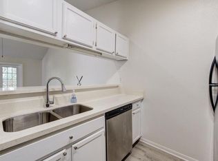 2121 El Paseo St APT 1506, Houston, TX 77054
