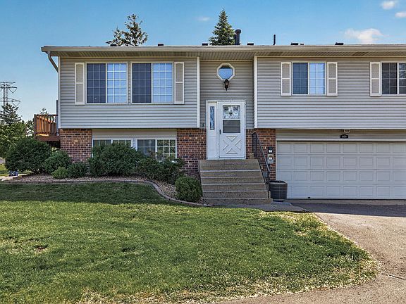 2nd image of 4450 Clover Ln
