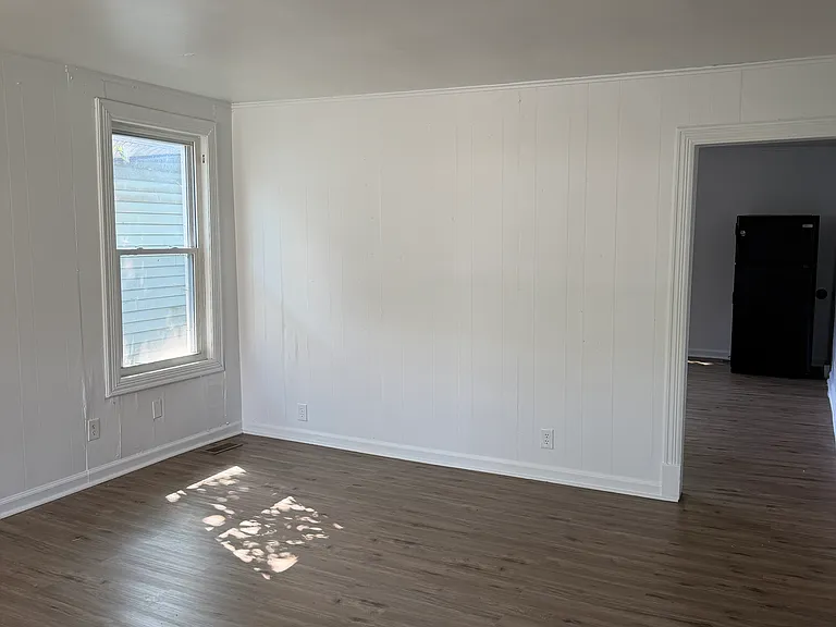 1406 Beaumont Ave — Photo 5