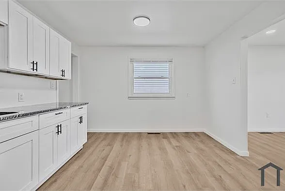 15397 Burr St — Photo 3