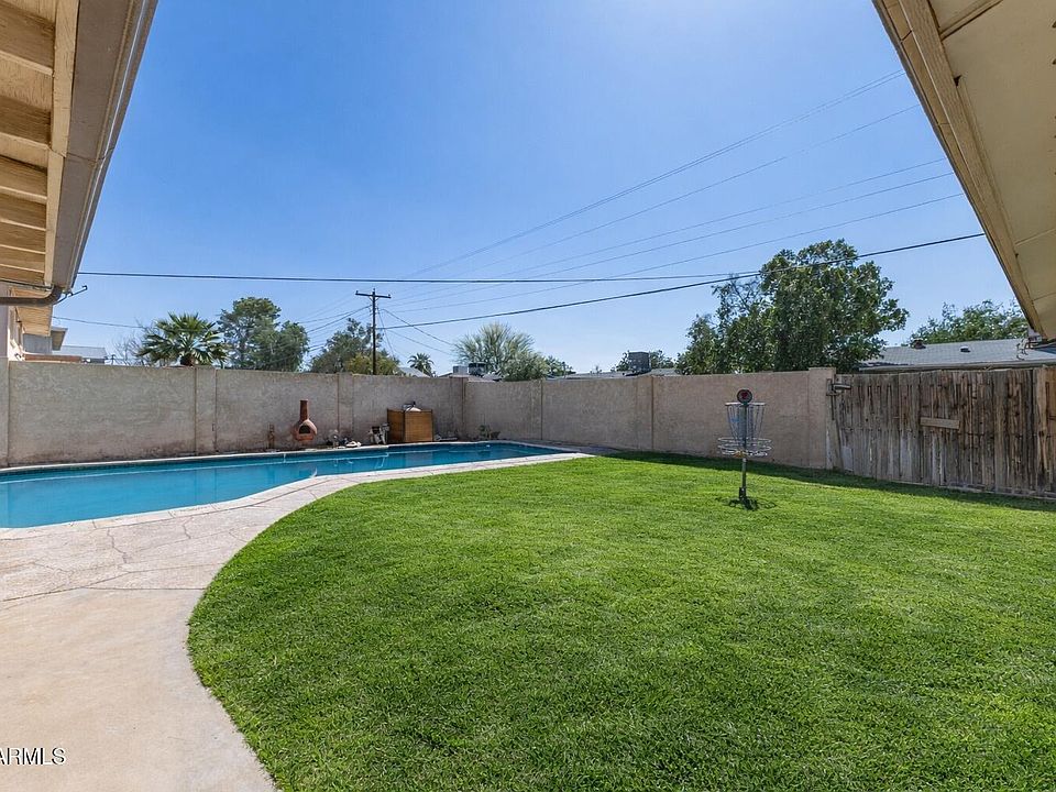 1st image of 1109 E BISHOP Drive