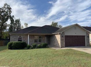 33 Gunsmoke Ln, Austin, AR 72007