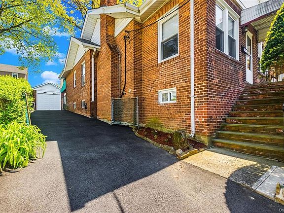 2nd image of 14 Cypress St