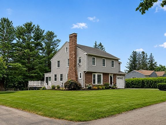2nd image of 10 Wesley Dr