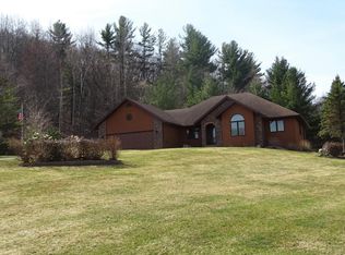 W2304 Highland Dr, Durand, WI 54736