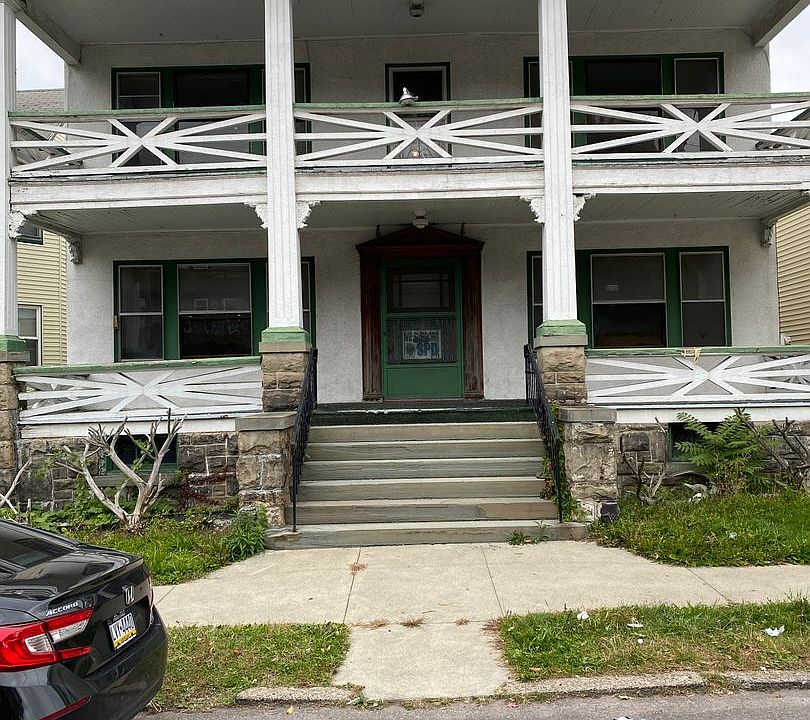 2nd image of 118 Prospect Ave #2R
