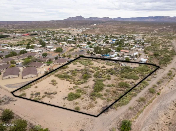 Bianes St, Hatch, NM 87937
