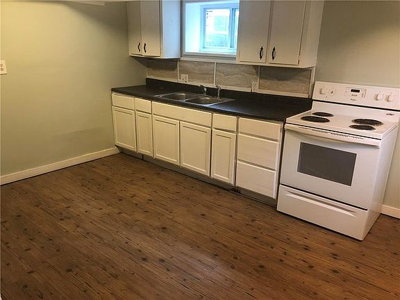 5th image of 1110 E Hayward Ave