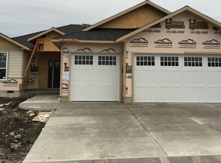 1021 Arrowhead Trl, Eagle Pt, OR 97524