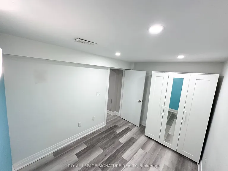211 Maple Ave — Photo 15