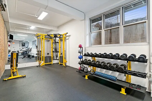 Rented by REAL New York | media 17