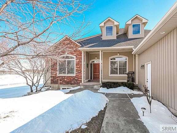 2nd image of 3466 Francesca Dr