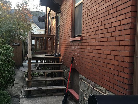 Second story entrance and mail