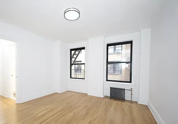 Rented by Buchbinder & Warren | media 4