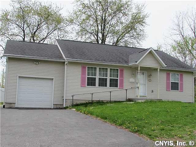 1st image of 104 Kearney Ave