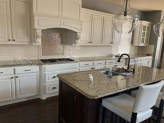 4th image of 721 Moss Glen Dr