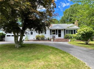 16 Overhill Rd, Warren, RI 02885