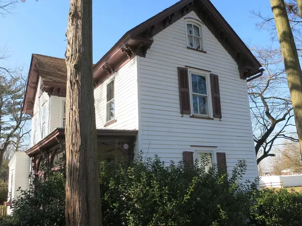 206 Oak St, Elmer, NJ 08318
