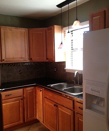 3rd image of 4214 Locust Ave