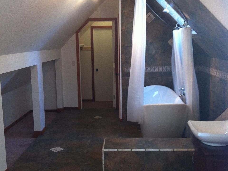 1st image of 110A Glen Park Ave