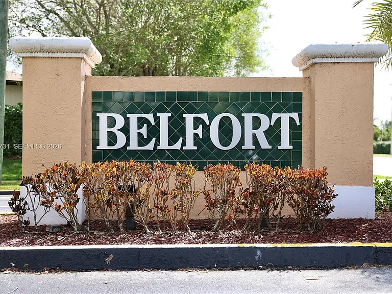 9448 S Belfort Cir #116 — Photo 18