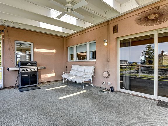 4th image of 802 Driftwood Ln