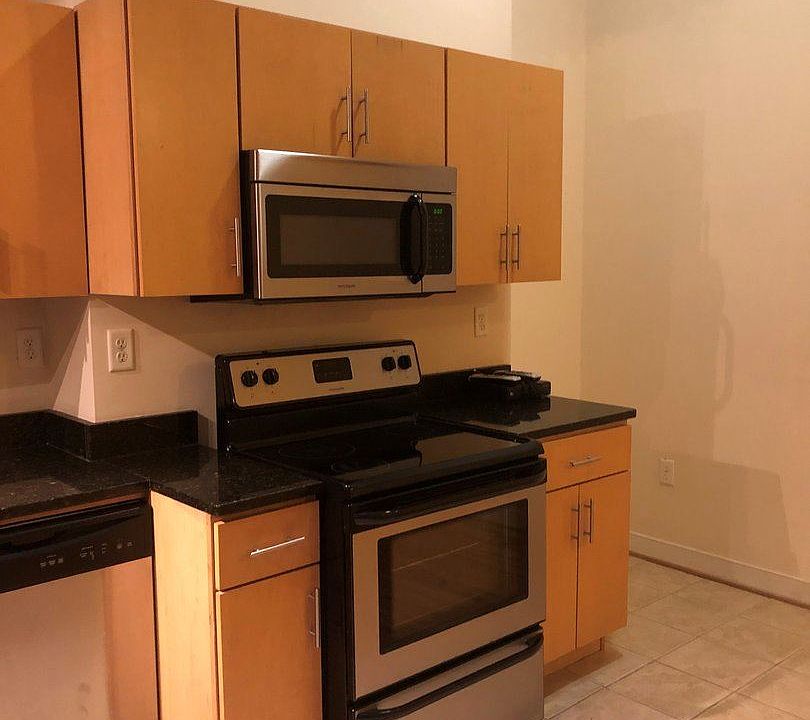 1st image of 10 W Broad St APT 203