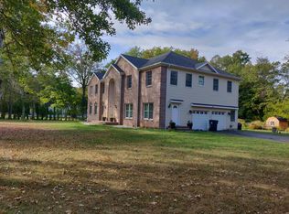 77 Hillside Ave, Bridgewater, NJ 08807