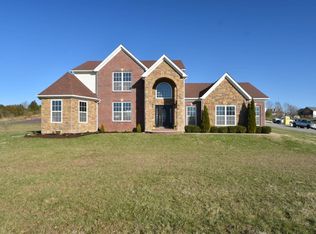 101 River Run Dr, Lancaster, KY 40444