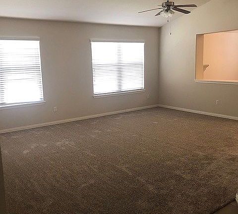 Spacious living room