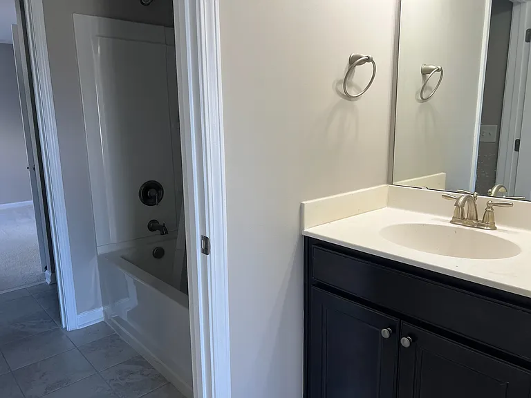 525 Parlier Dr — Photo 19
