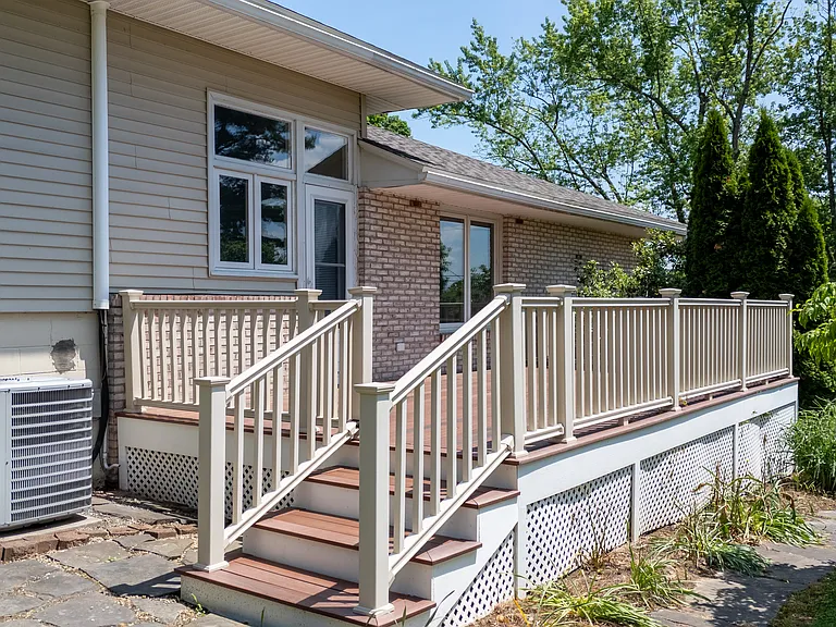 111 Woodland Ave — Photo 10