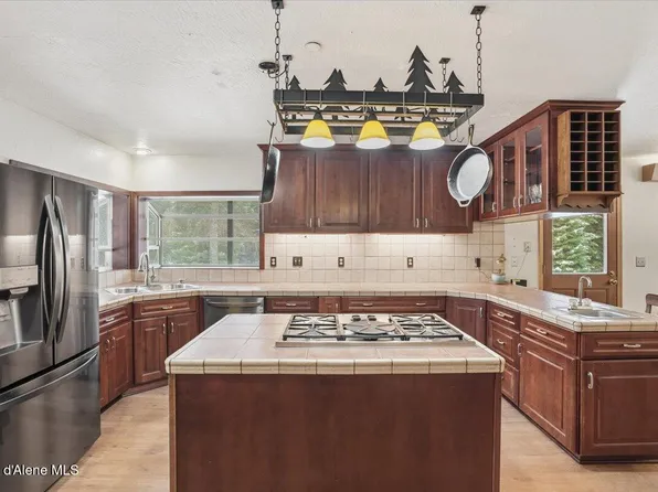 2495 Hoo Doo Loop, Oldtown, ID 83822