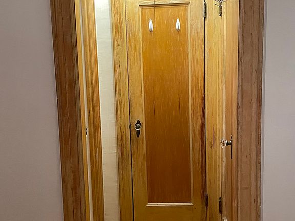 3rd image of 43-15 46th St APT B7
