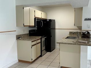 15551 SW 104th Ter APT 812, Miami, FL 33196