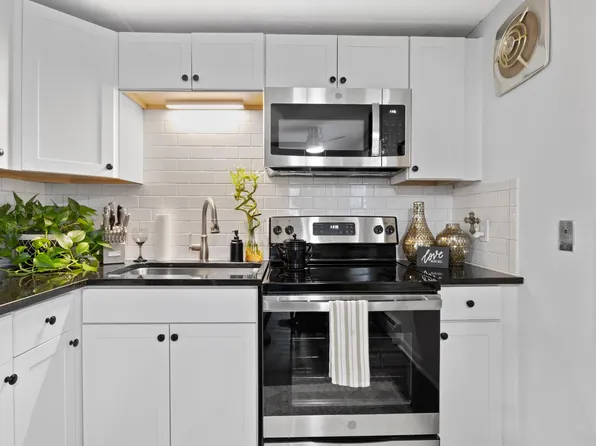 Stonewood Apartments