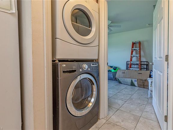 5th image of 437 Linden Ave S