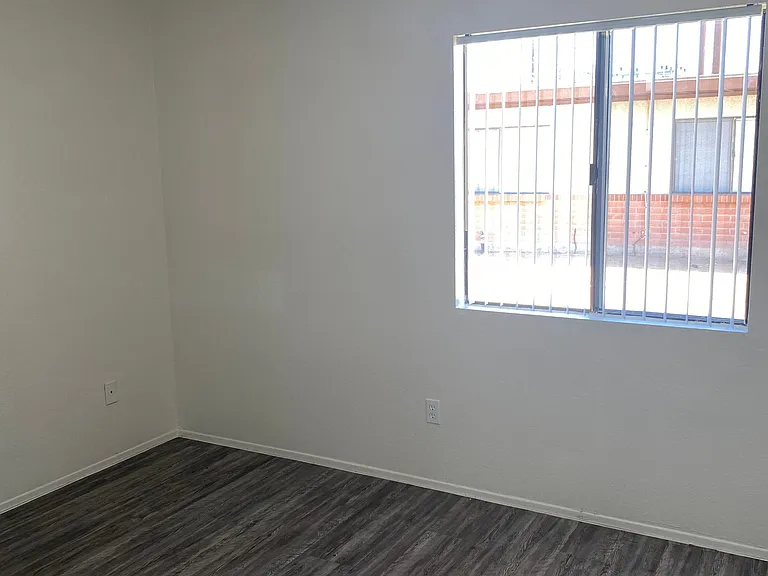 3322 E Bermuda St #B — Photo 5