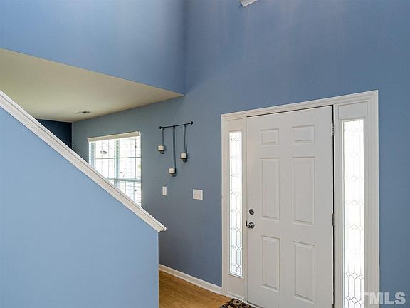 2nd image of 309 Pyracantha Dr