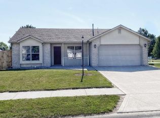 981 S Valley River Dr, Columbia City, IN