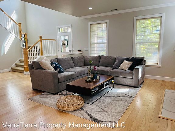 2nd image of 1771 11th Ave NE