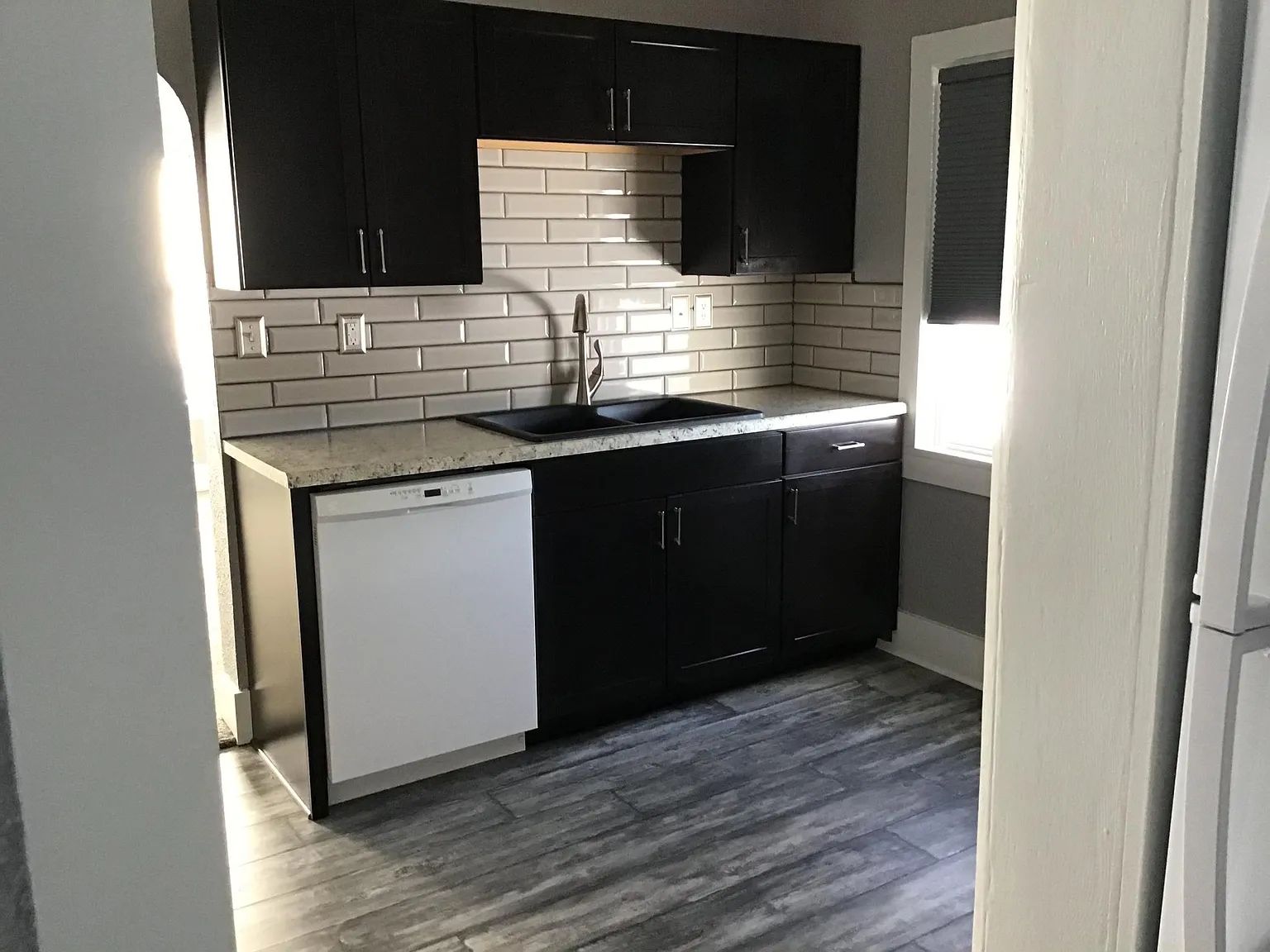 2 bed, 809 sqft, $1,300 — Photo 3
