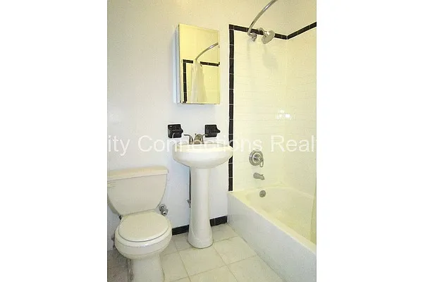 Rented by City Connections Realty | media 37