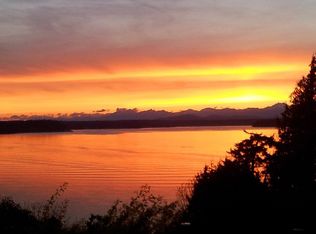 9827 47th Ave SW, Seattle, WA 98136