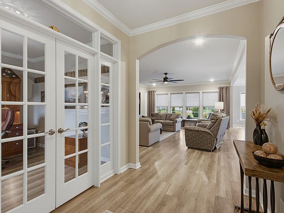 5th image of 2204 Henderson Dr