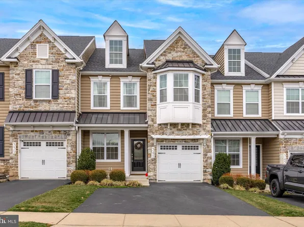 341 W Boulder Dr, Chalfont, PA 18914