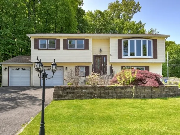 35 Siek Rd, Butler Boro, NJ 07405