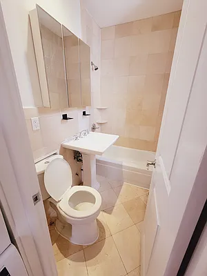 Rented by Brighton Management | media 12