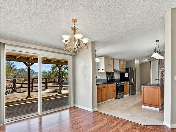 3rd image of 2756 S Papago Rd